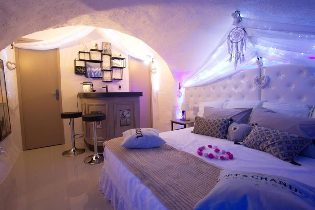Les Secrets D'Alcove, Nuits Romantiques Avec Spa Экс-ан-Прованс Экстерьер фото