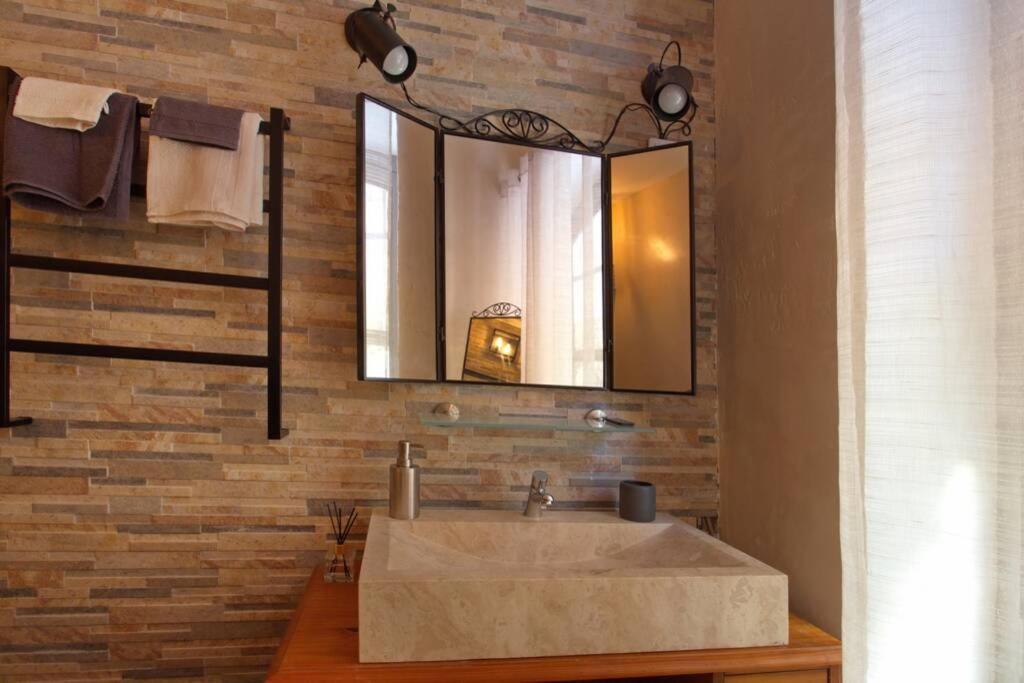 Les Secrets D'Alcove, Nuits Romantiques Avec Spa Экс-ан-Прованс Экстерьер фото