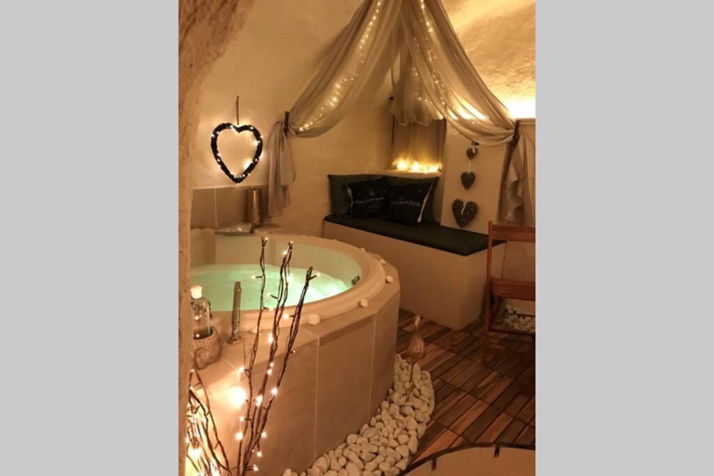 Les Secrets D'Alcove, Nuits Romantiques Avec Spa Экс-ан-Прованс Экстерьер фото